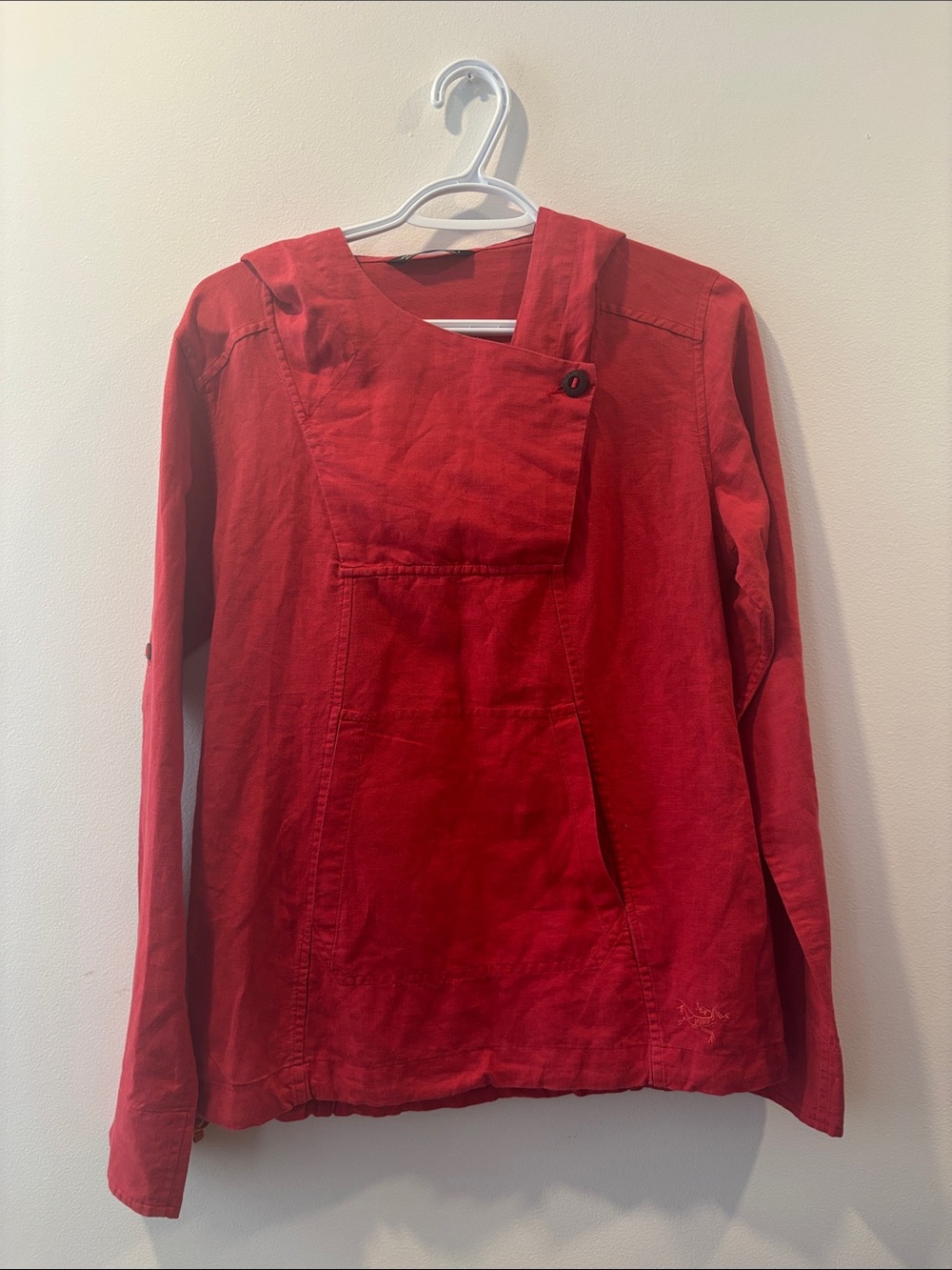 Arc'teryx Red Long-Sleeve Pullover Top